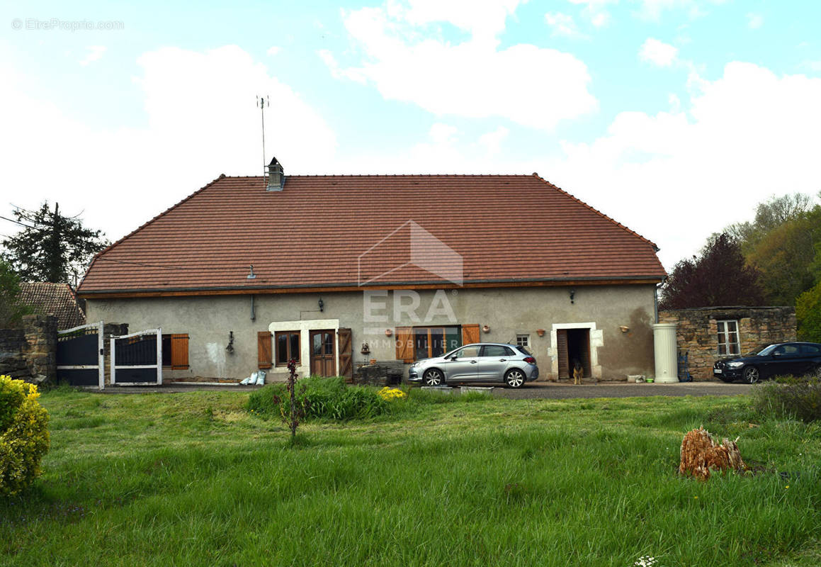 Maison à TASSENIERES