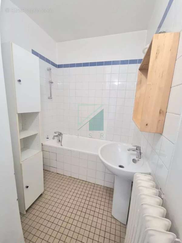 Appartement à PARIS-20E