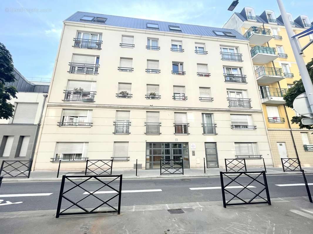 Appartement à CLICHY