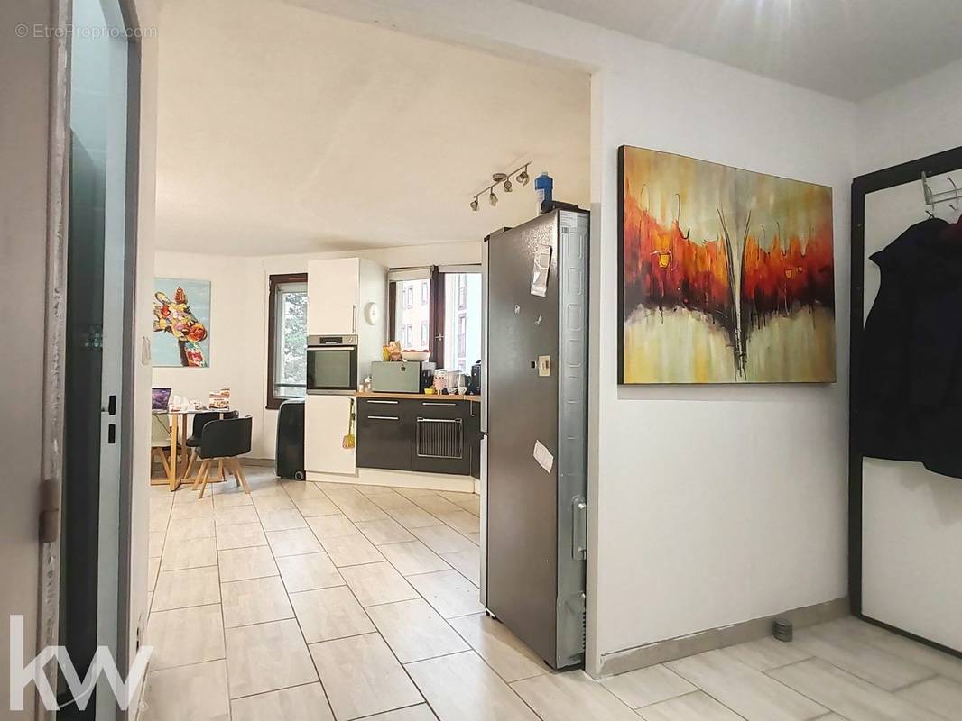 Appartement à SAINT-GENIS-LAVAL