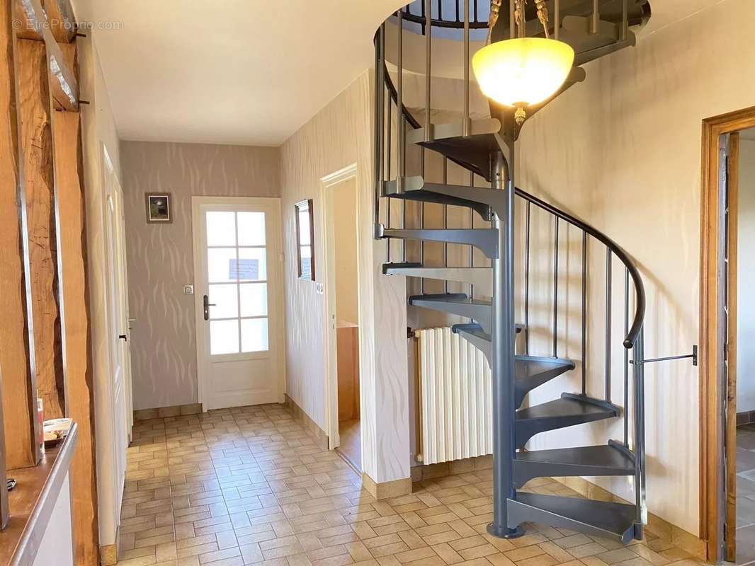 Appartement à ARGENTON-SUR-CREUSE