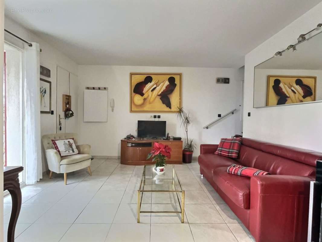 Appartement à LA LONDE-LES-MAURES