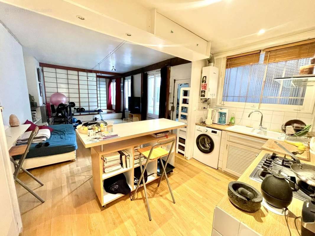 Appartement à PARIS-2E