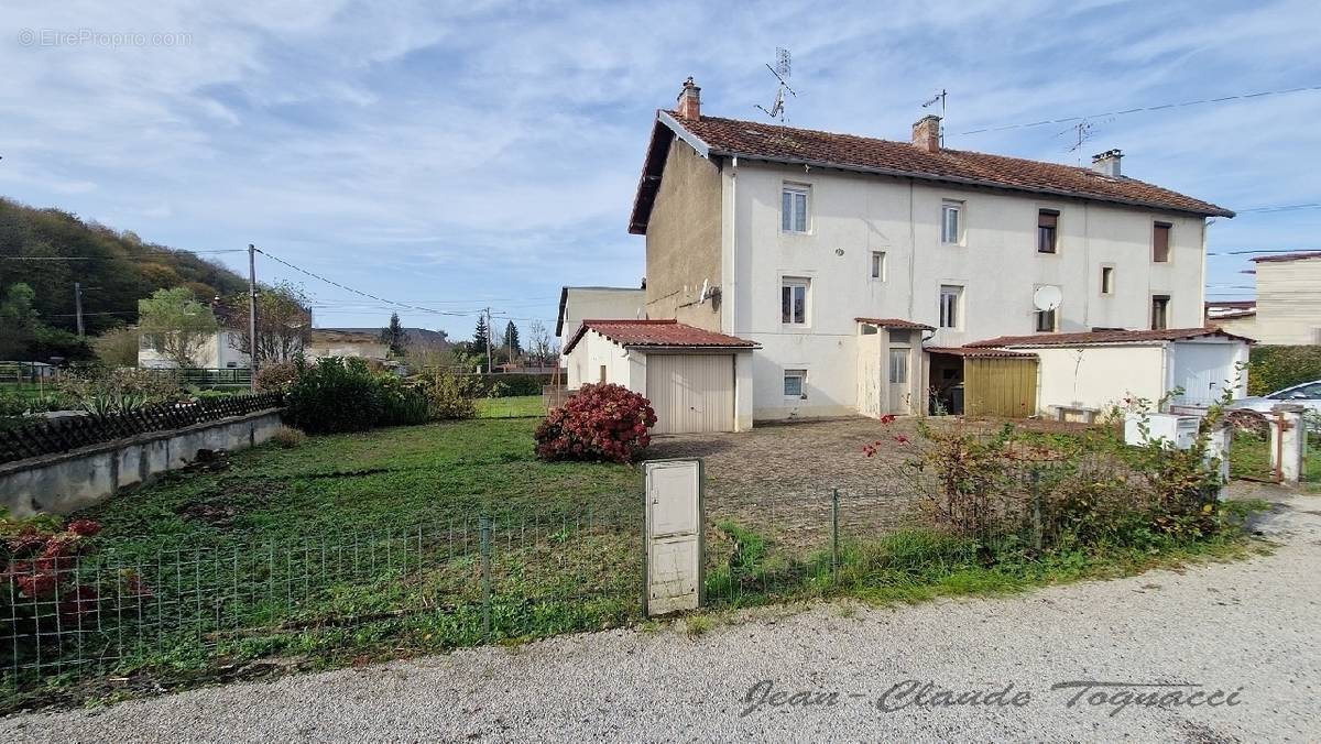 Maison à FESCHES-LE-CHATEL