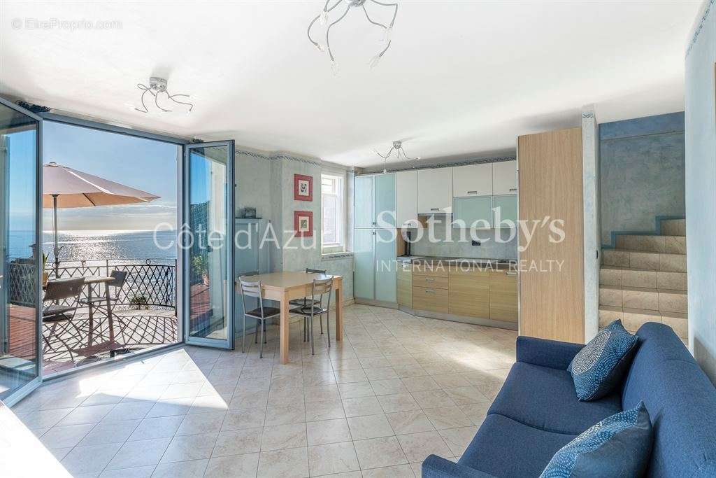 Appartement à ROQUEBRUNE-CAP-MARTIN