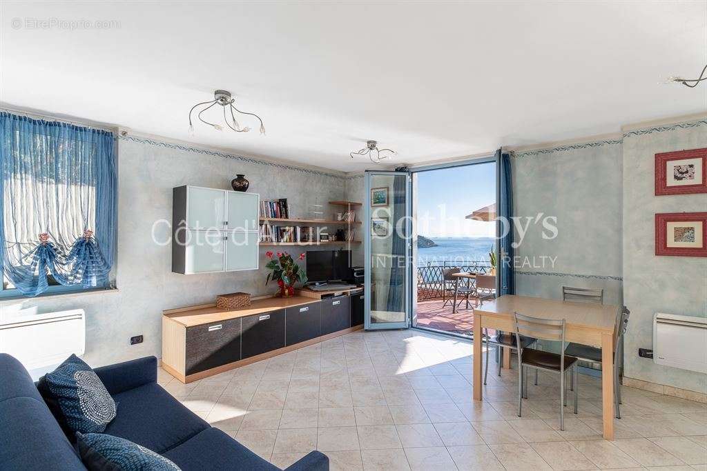 Appartement à ROQUEBRUNE-CAP-MARTIN