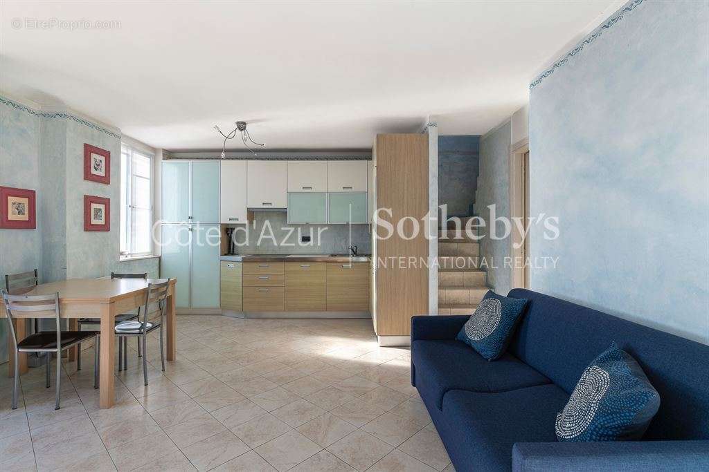 Appartement à ROQUEBRUNE-CAP-MARTIN