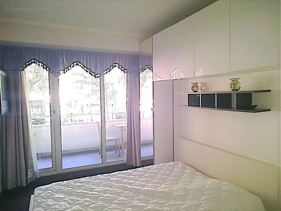 Appartement à PARIS-10E