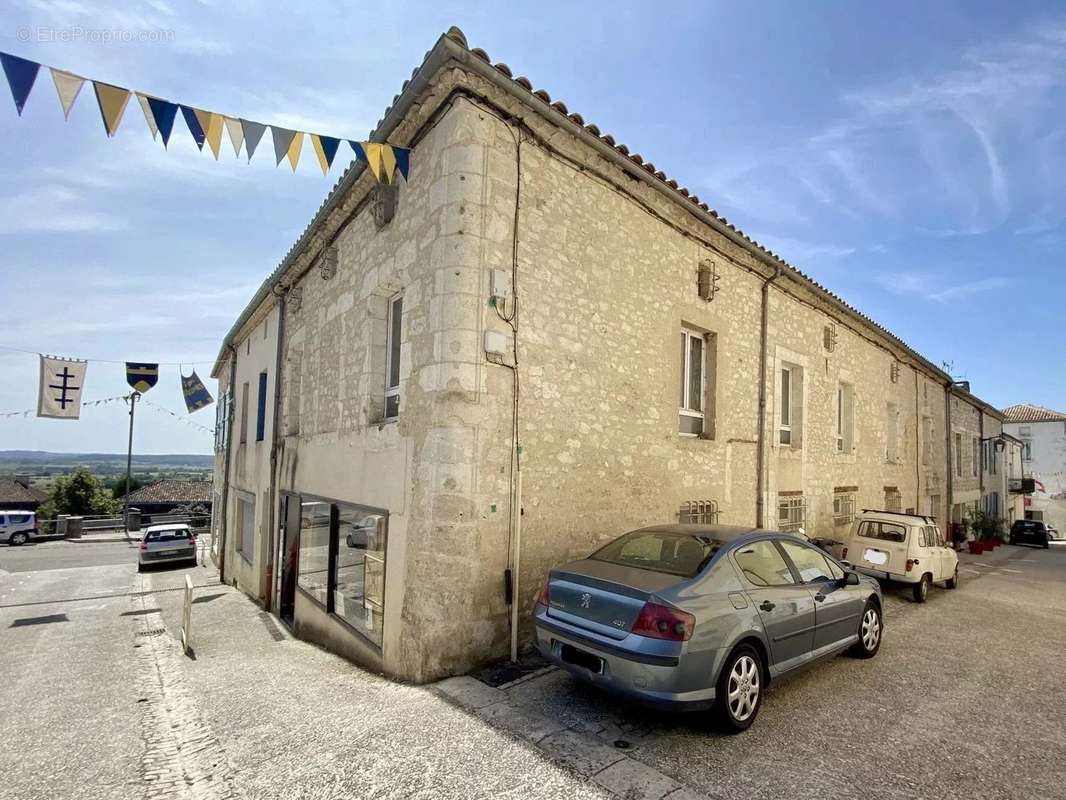 Appartement à MONFLANQUIN