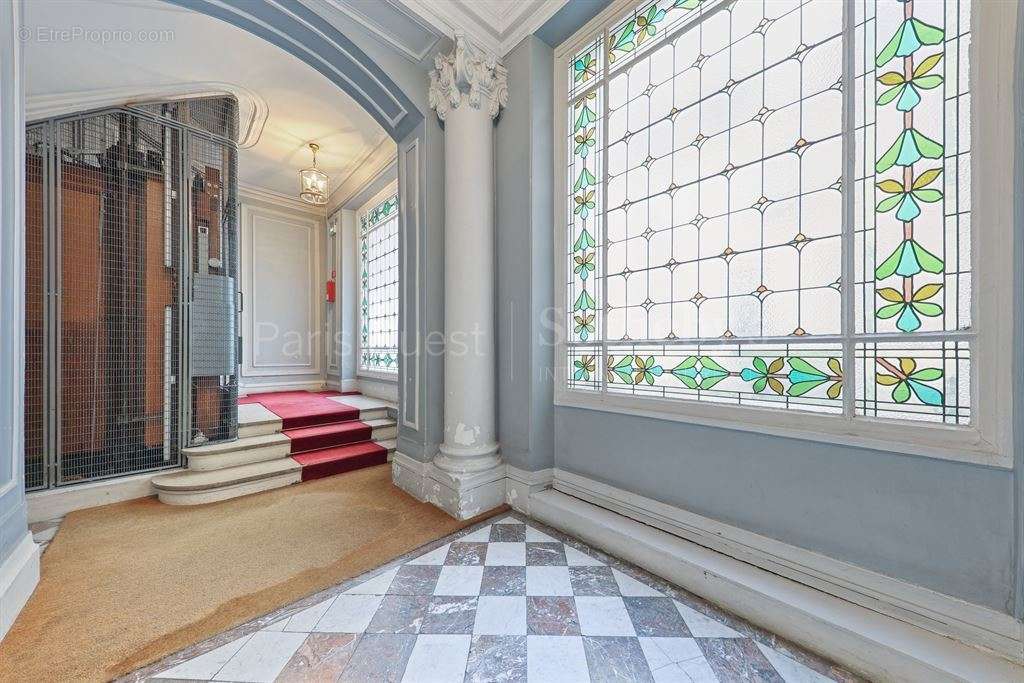 Appartement à PARIS-8E