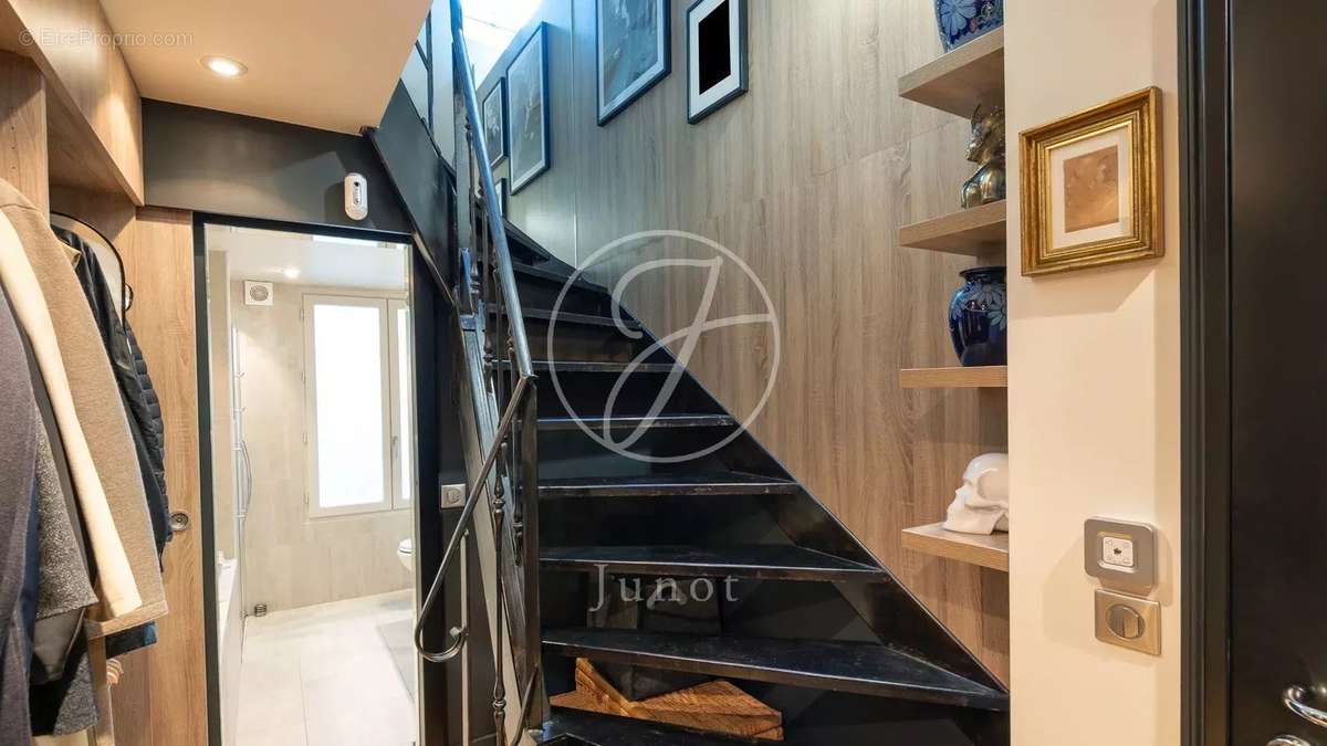 Appartement à PARIS-9E