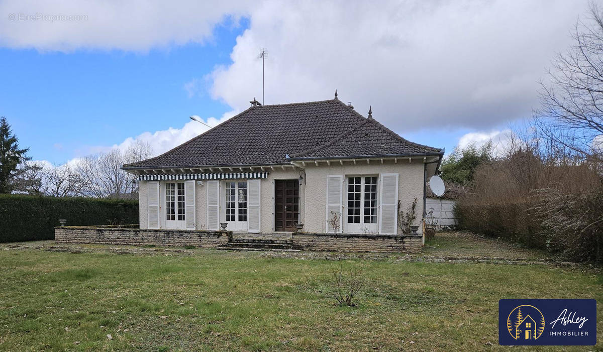 Maison à SOURSAC