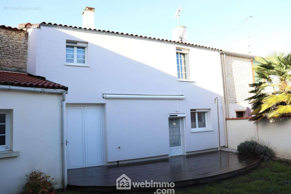 Maison de centre bourg. - Maison à JARD-SUR-MER