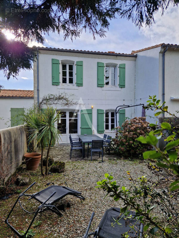 Maison à LA COUARDE-SUR-MER