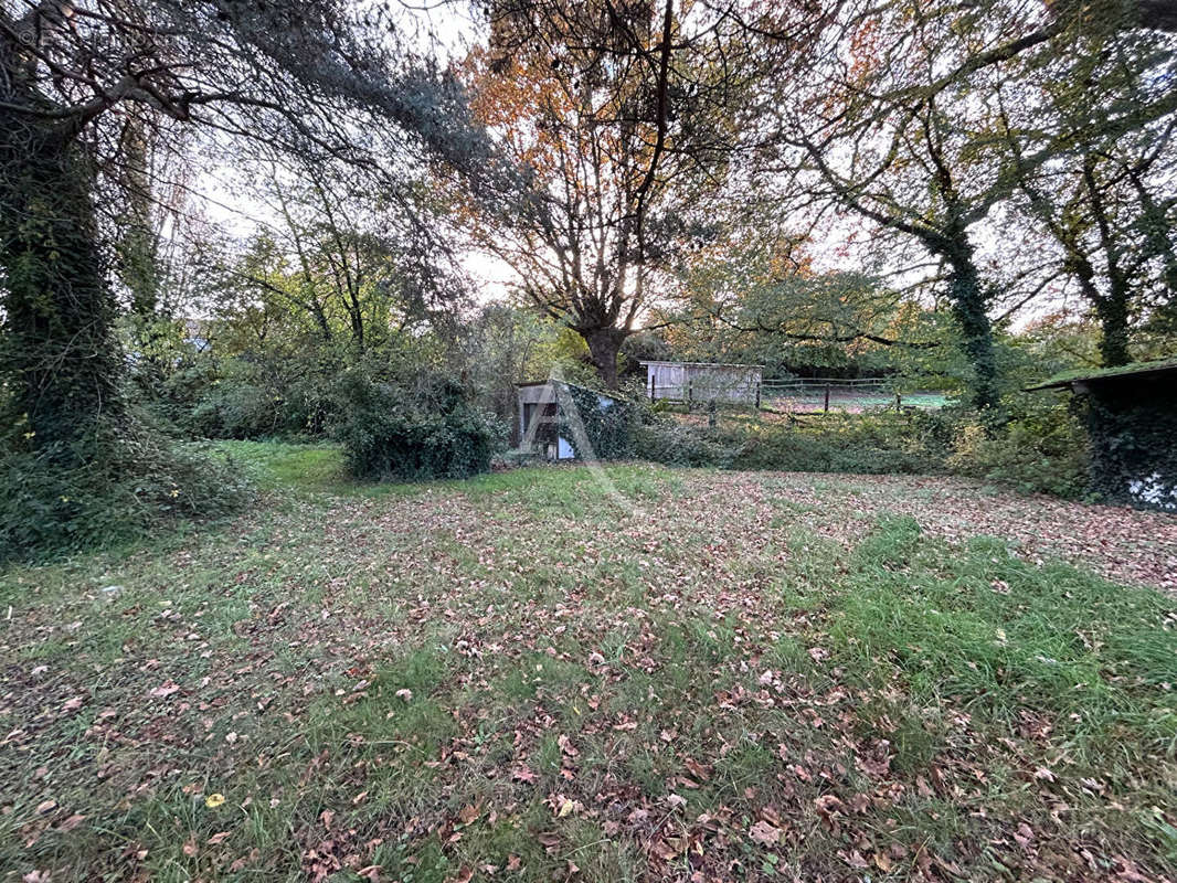 Terrain à CHATEAU-GONTIER