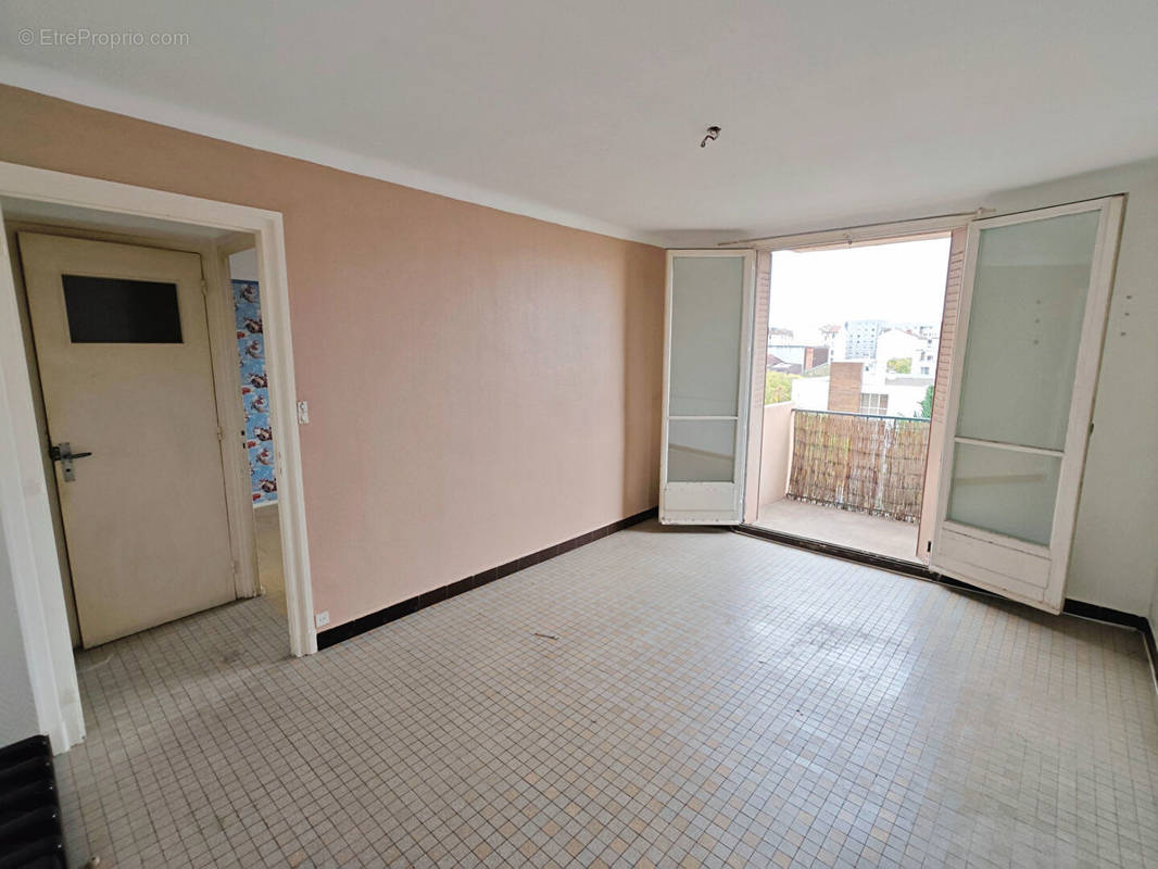 Appartement à LYON-8E