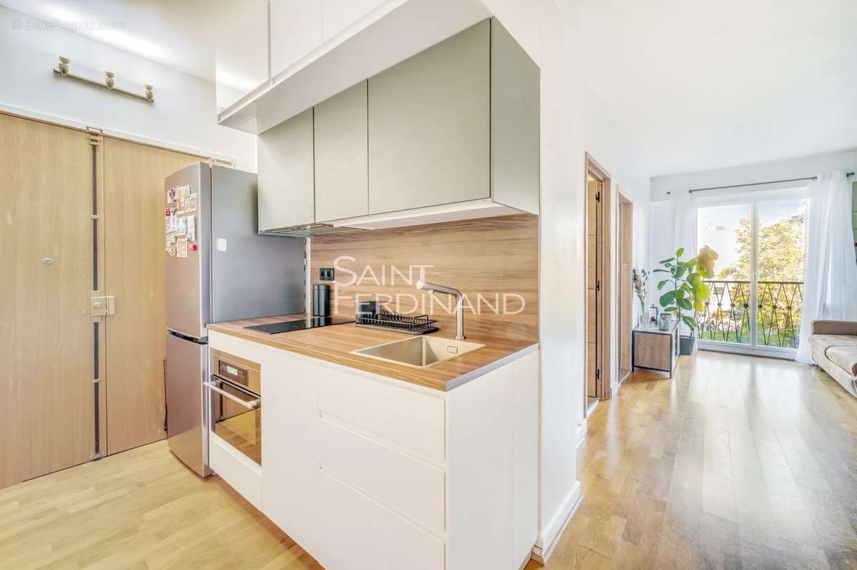 Appartement à NEUILLY-SUR-SEINE