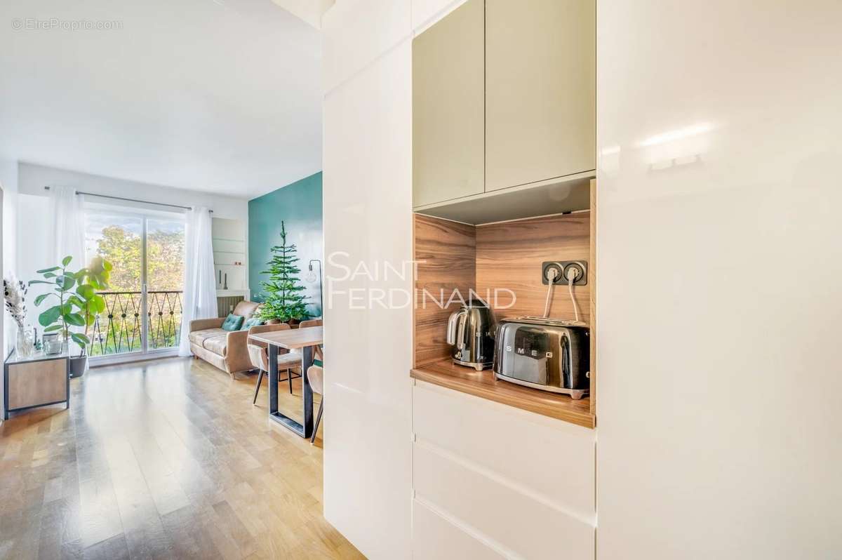 Appartement à NEUILLY-SUR-SEINE