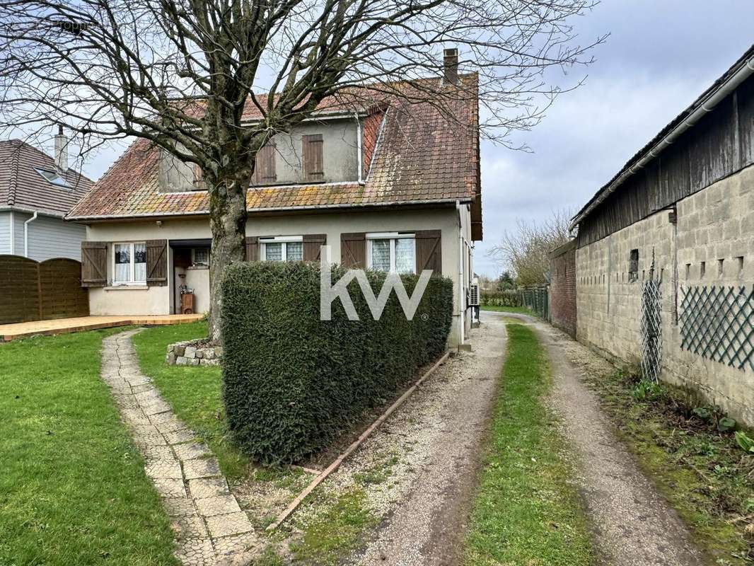 Maison à SAINT-QUENTIN-LA-MOTTE-CROIX-AU-BAILLY