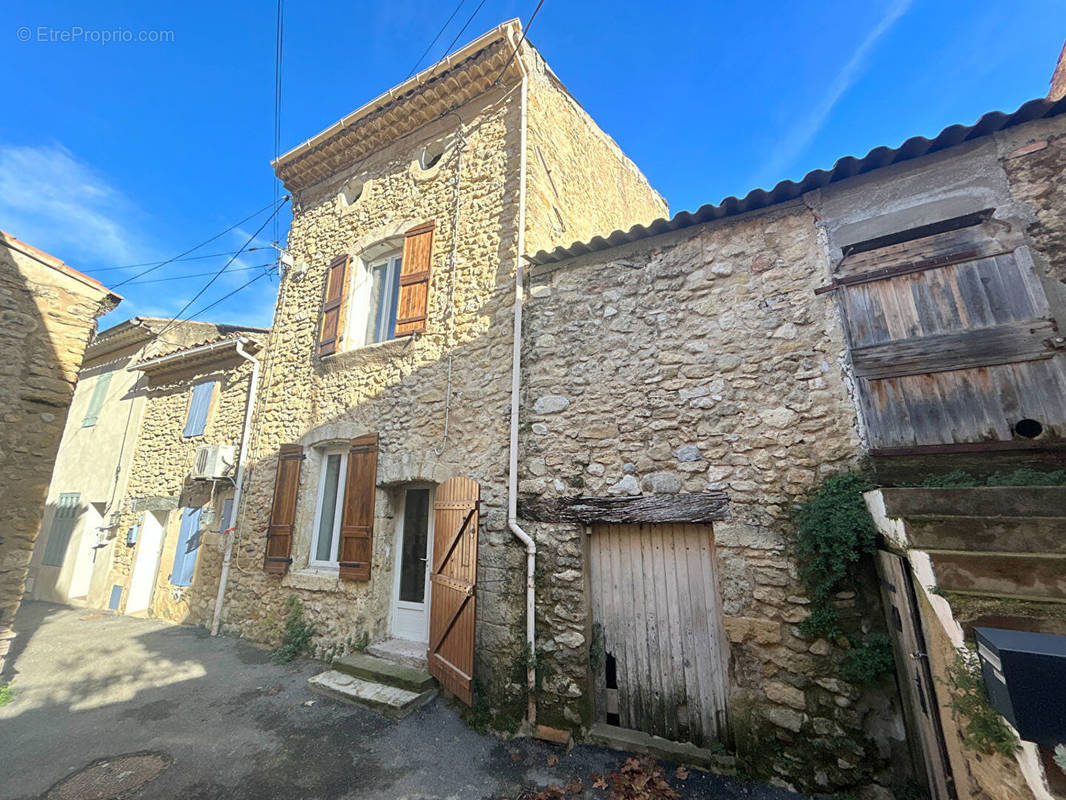 Maison à LA MOTTE-D&#039;AIGUES