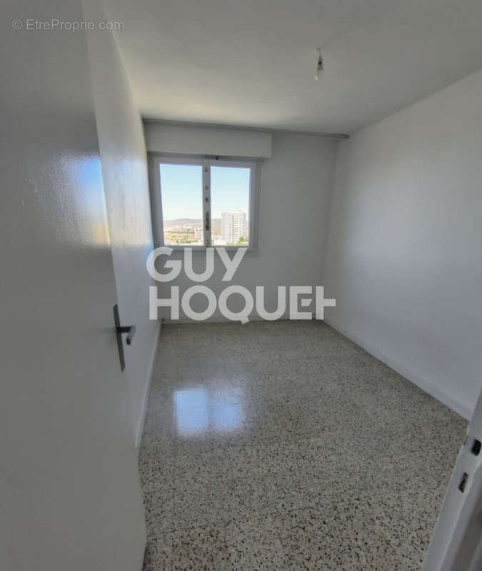 Appartement à MARSEILLE-15E