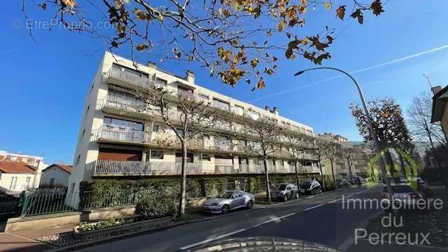 Appartement à LE PERREUX-SUR-MARNE