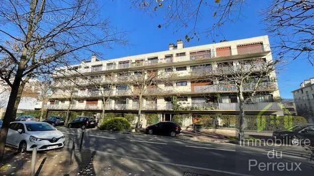 Appartement à LE PERREUX-SUR-MARNE