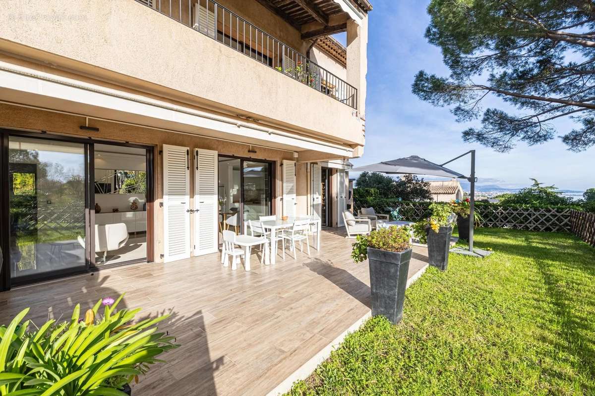 Appartement à VILLENEUVE-LOUBET