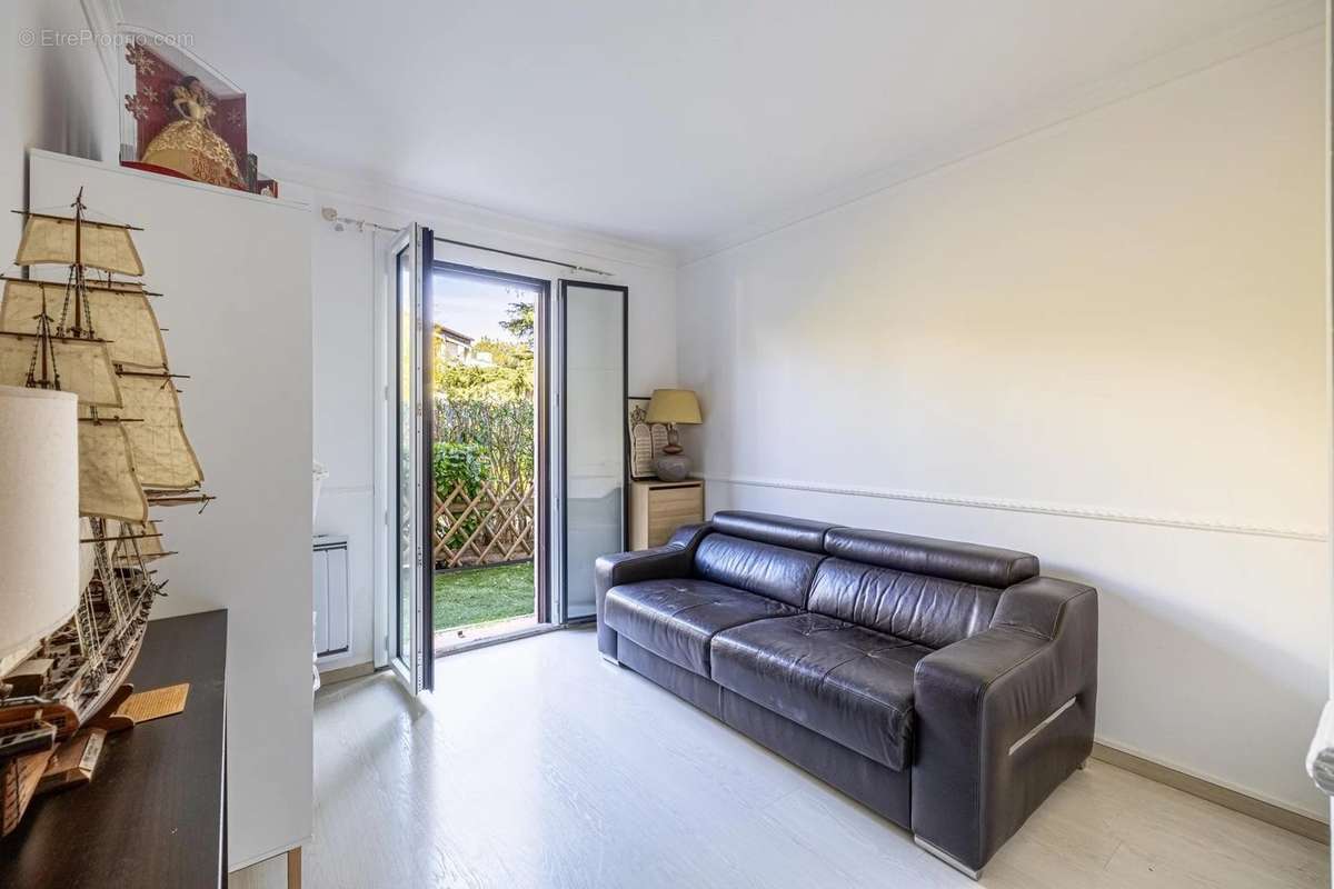 Appartement à VILLENEUVE-LOUBET