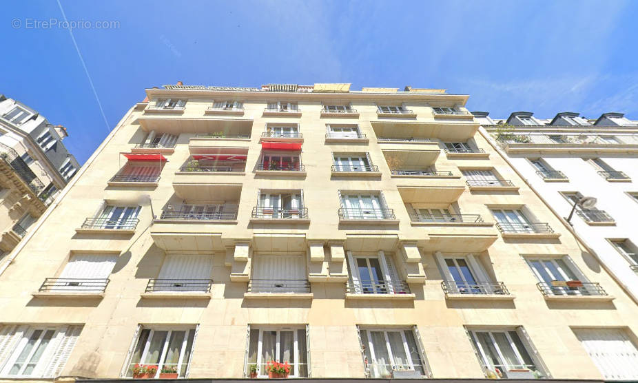 Appartement à PARIS-7E