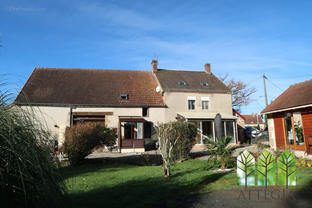 Maison à GENOUILLAC