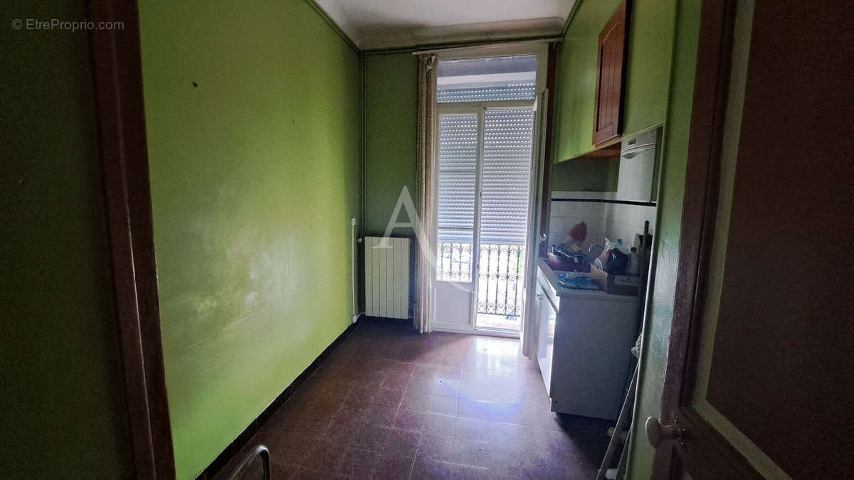 Appartement à LAMALOU-LES-BAINS