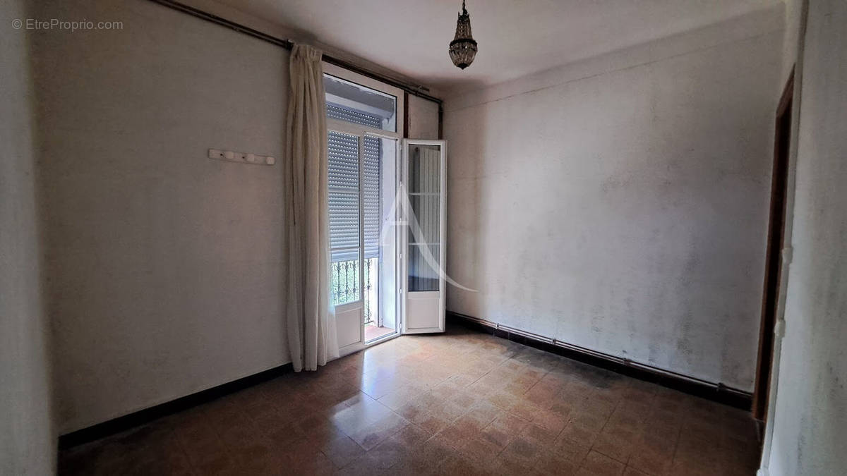 Appartement à LAMALOU-LES-BAINS