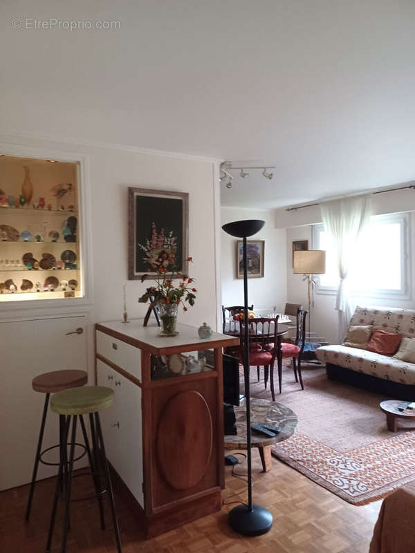 Appartement à PARIS-15E