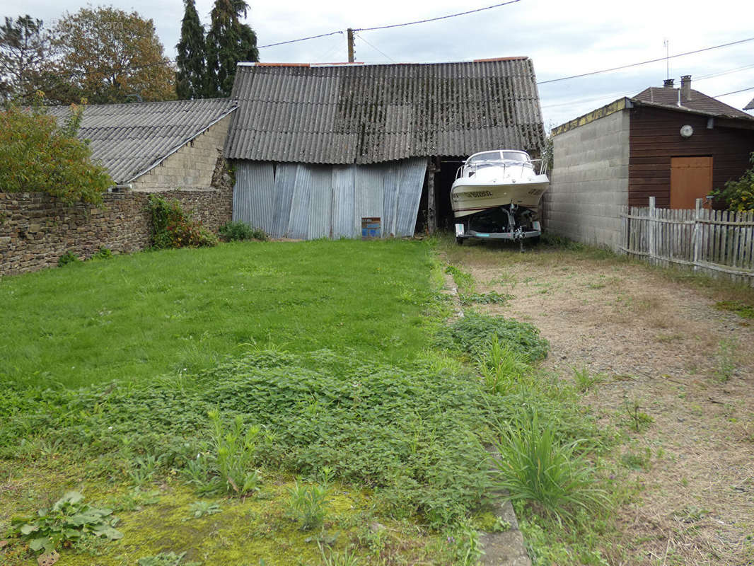 Maison à SAINT-HILAIRE-DU-HARCOUET