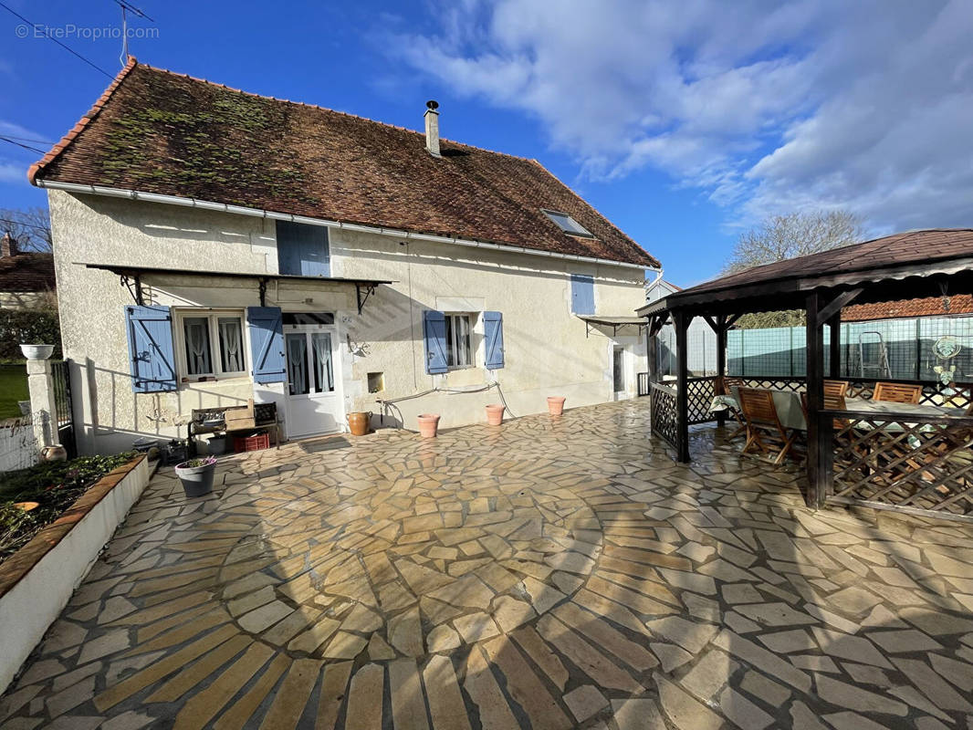 Maison à COSNE-COURS-SUR-LOIRE