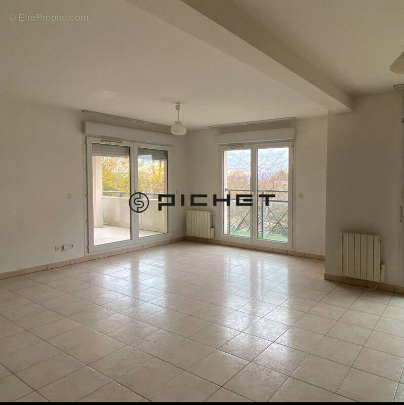 Appartement à PREVESSIN-MOENS