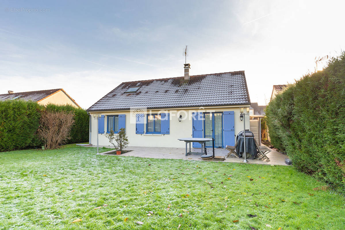 Maison à OZOIR-LA-FERRIERE