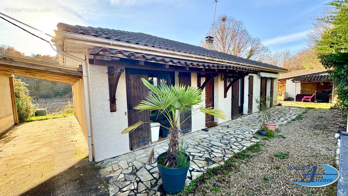 Maison à SAINT-ASTIER