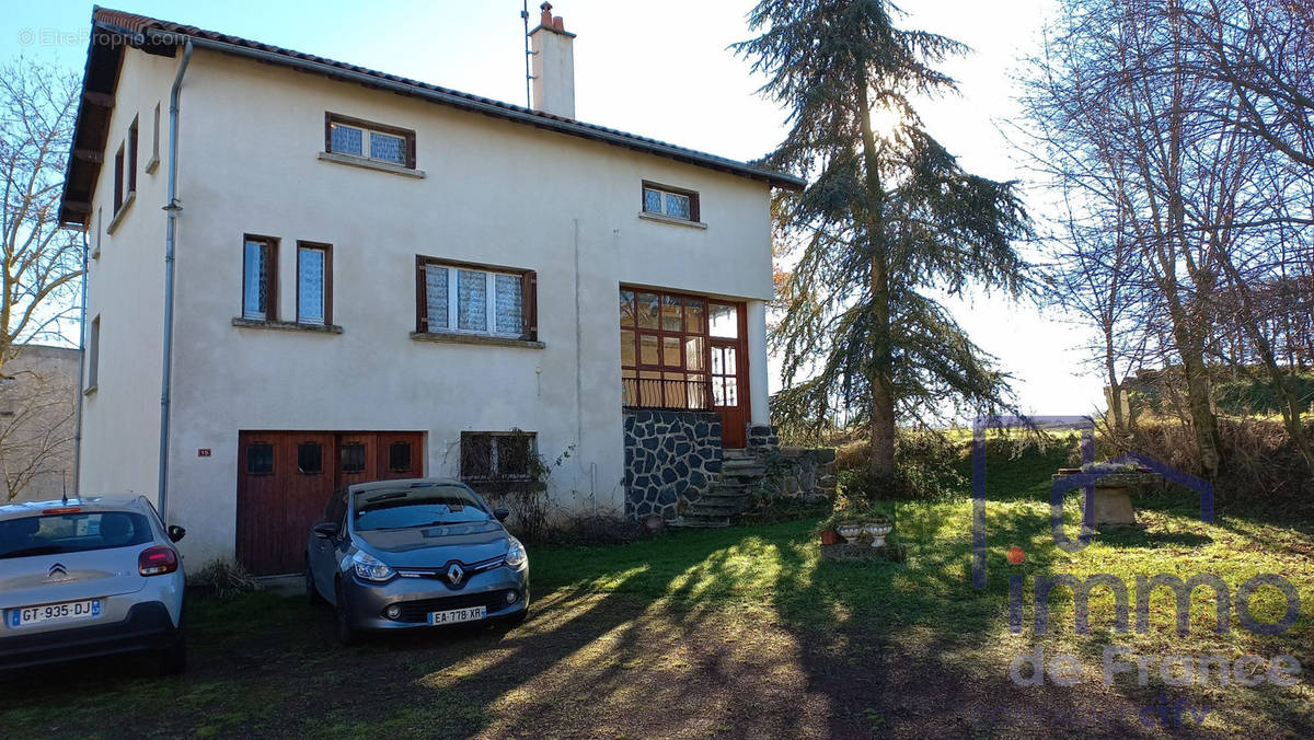 Maison à SANSSAC-L&#039;EGLISE