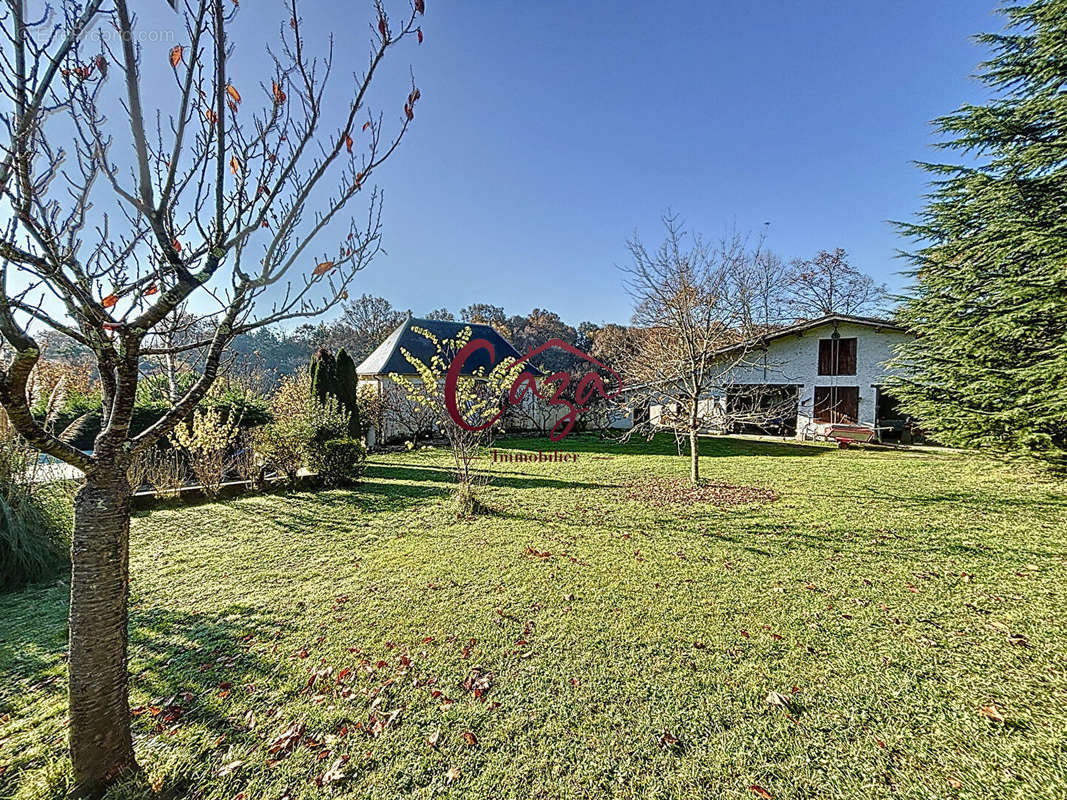 Maison à LE TOURNE