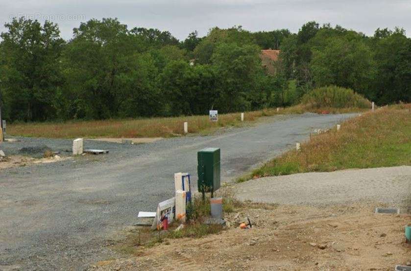 Terrain à JOUE-LES-TOURS