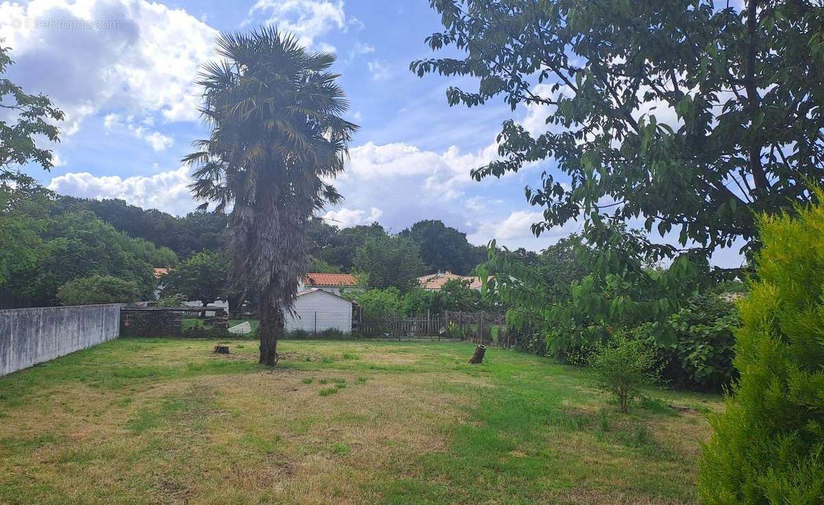 Terrain à SAINT-PALAIS-SUR-MER