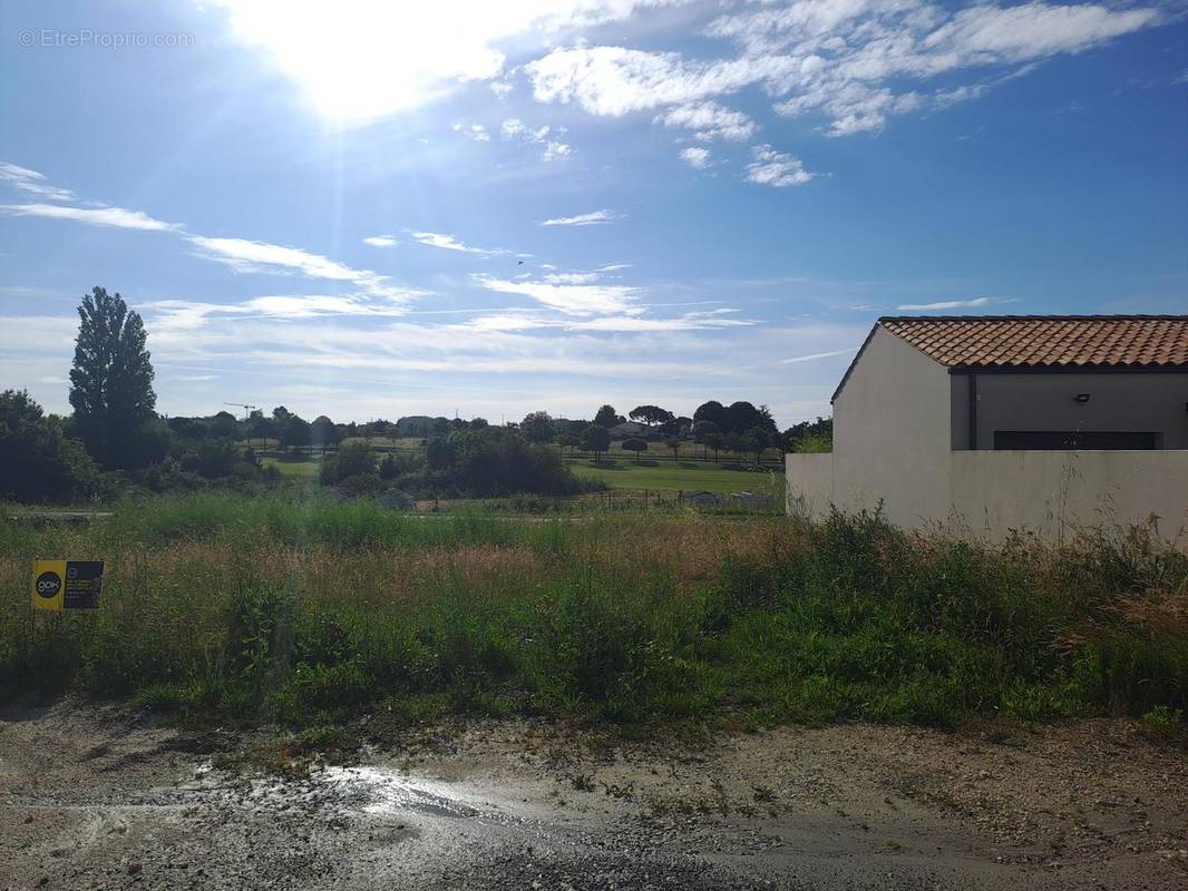 Terrain à VAUX-SUR-MER