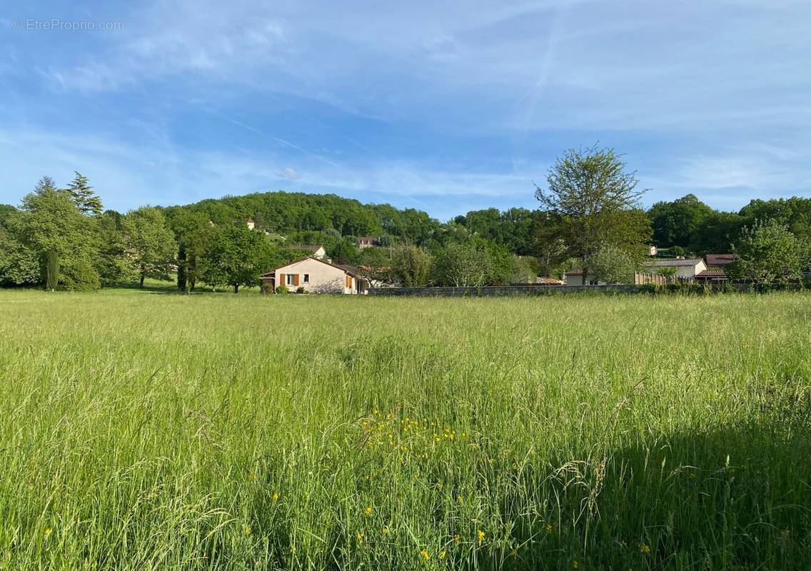 Terrain à SIORAC-EN-PERIGORD