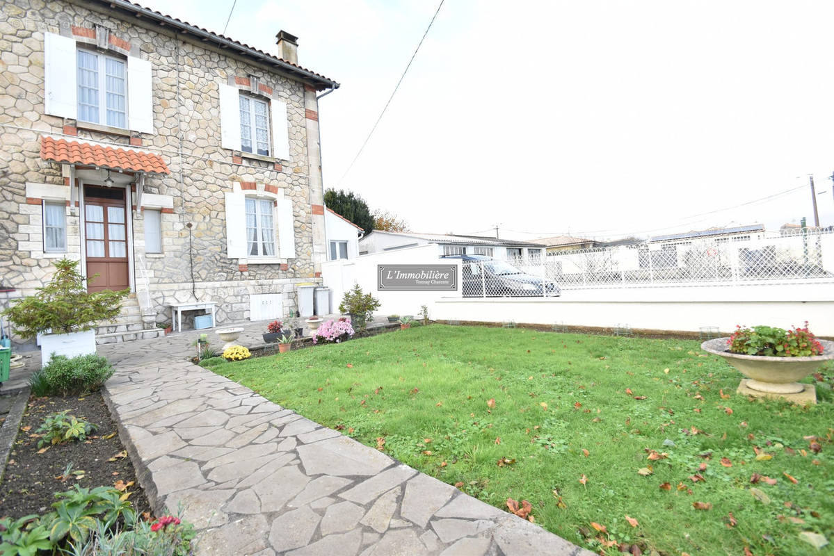 Maison à TONNAY-CHARENTE