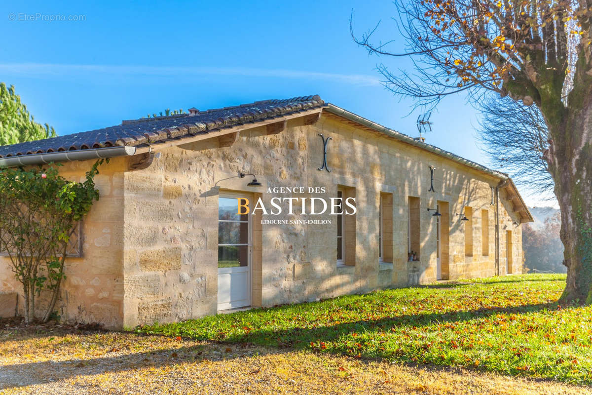 Maison à SAINT-EMILION