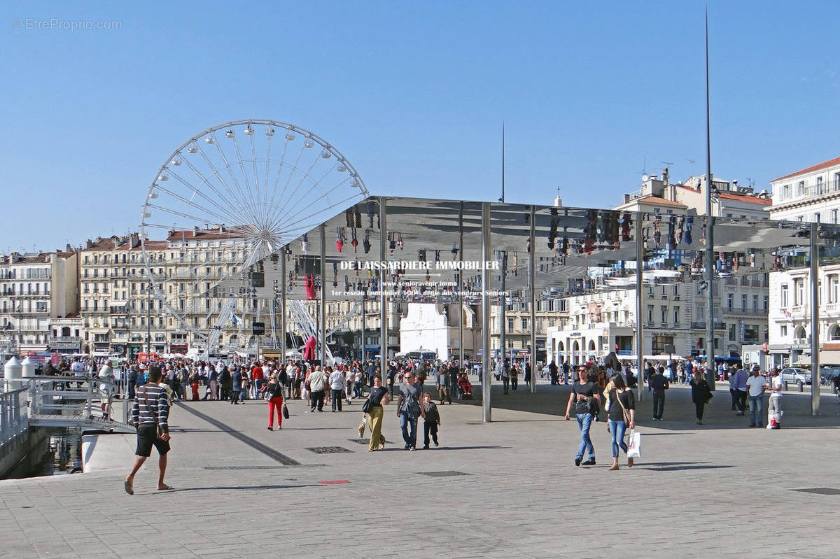 Appartement à MARSEILLE-1E