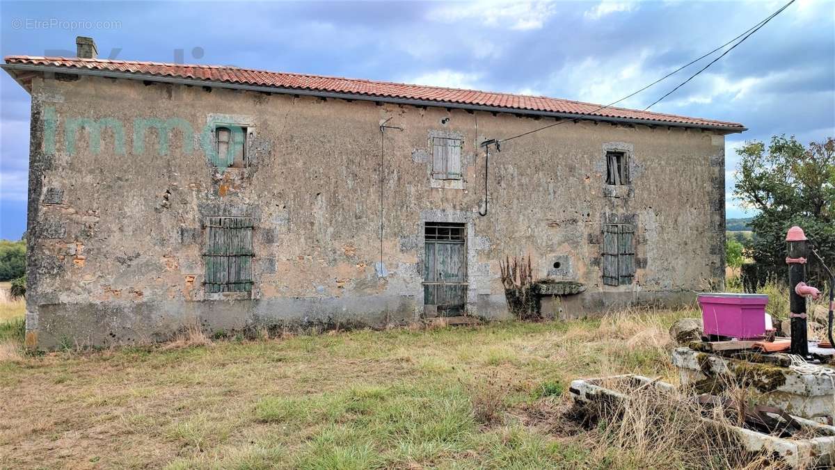 Maison à LA ROCHEFOUCAULD