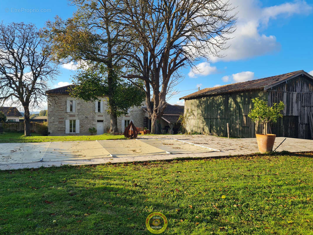 Maison à CLAIRAC